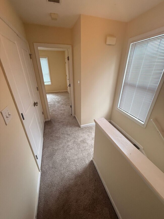 Building Photo - 161 Magnolia Bluff Dr