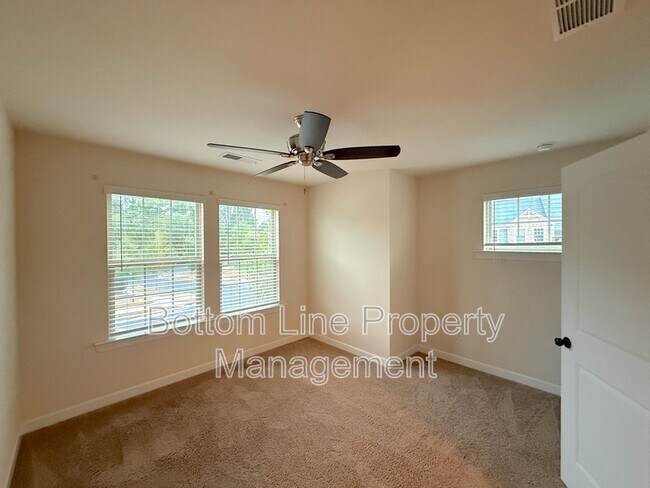 Building Photo - 5688 Garrow Glen Rd