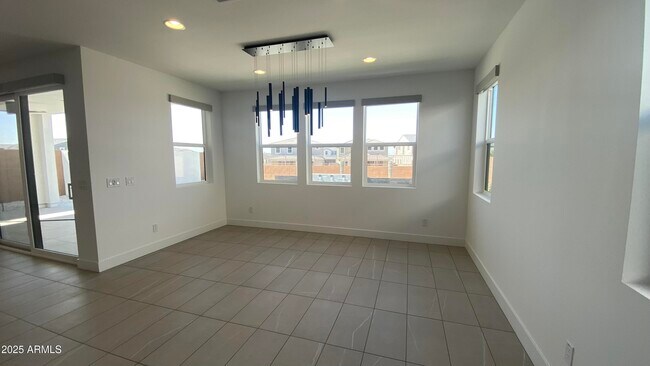 Building Photo - 7429 W Bent Tree Dr
