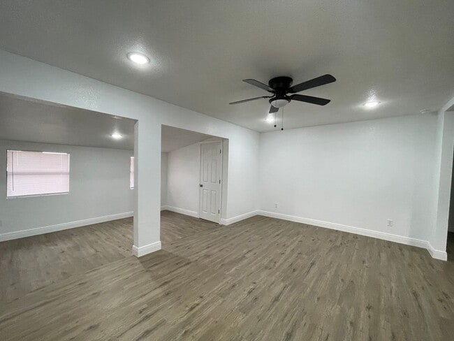 Building Photo - 3 Bed 2 Bath Thonotosassa