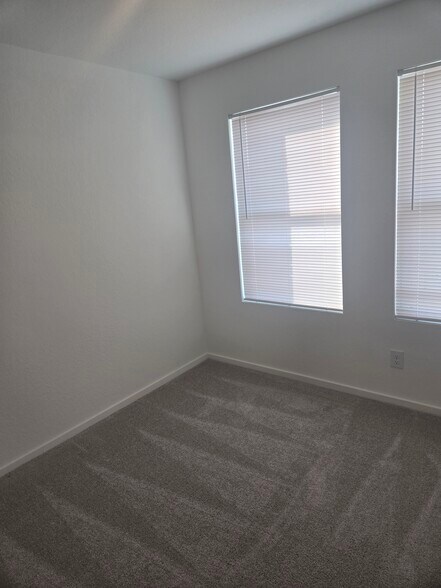 Building Photo - 3572 Canyon Rdg