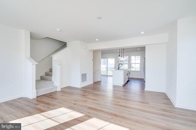 Building Photo - 115 Tuxford Rd