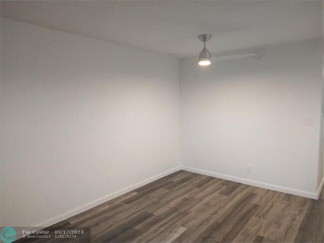 Building Photo - 3405 Bimini Ln