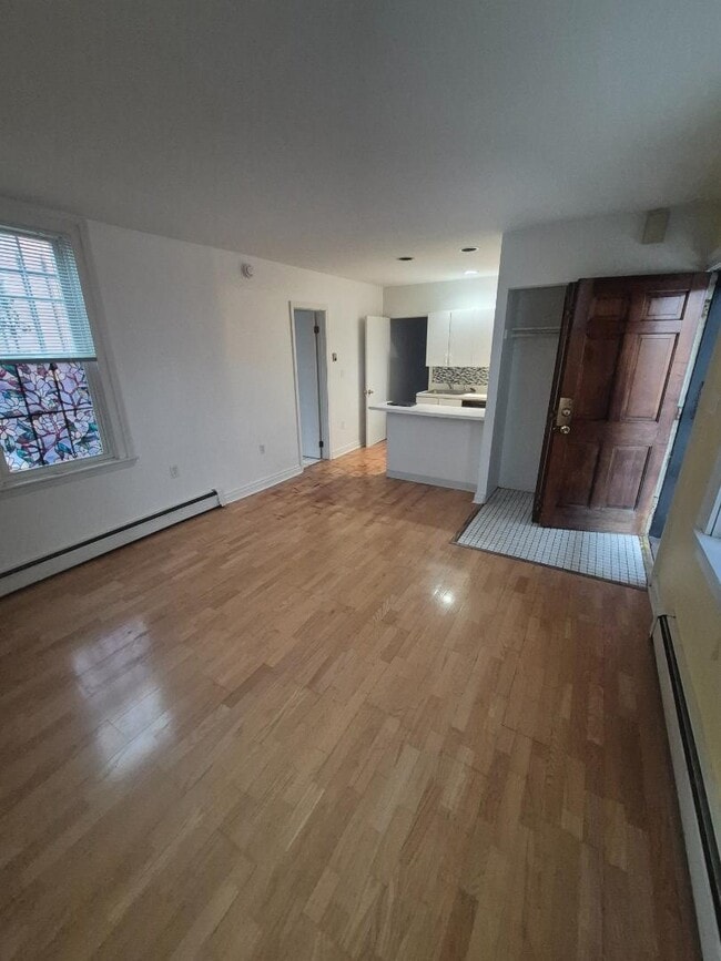 Building Photo - 166 Park St