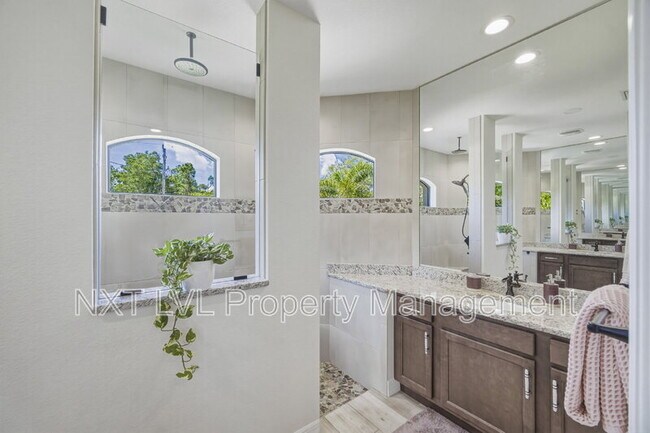 Building Photo - 12418 Prather Ave