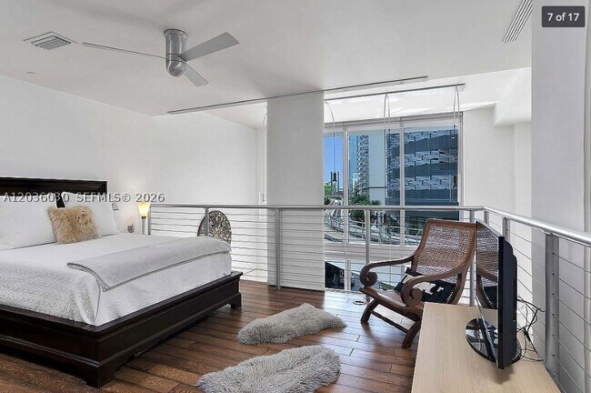Building Photo - 1050 Brickell Ave