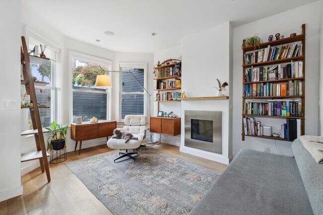 Building Photo - OPEN HOUSE: Saturday (6/20) 4:30pm-5:00pm. Stunning 3-Level Single Family Home with Modern Touche...