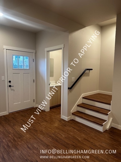 Building Photo - 2 Bedroom/2 bath Townhome with Basement