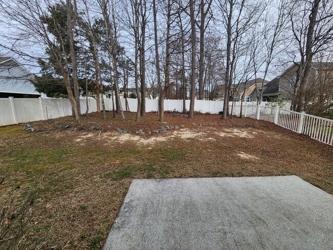 Building Photo - Charleston Style Home In Matthews