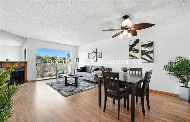 Building Photo - 955 E 3rd St