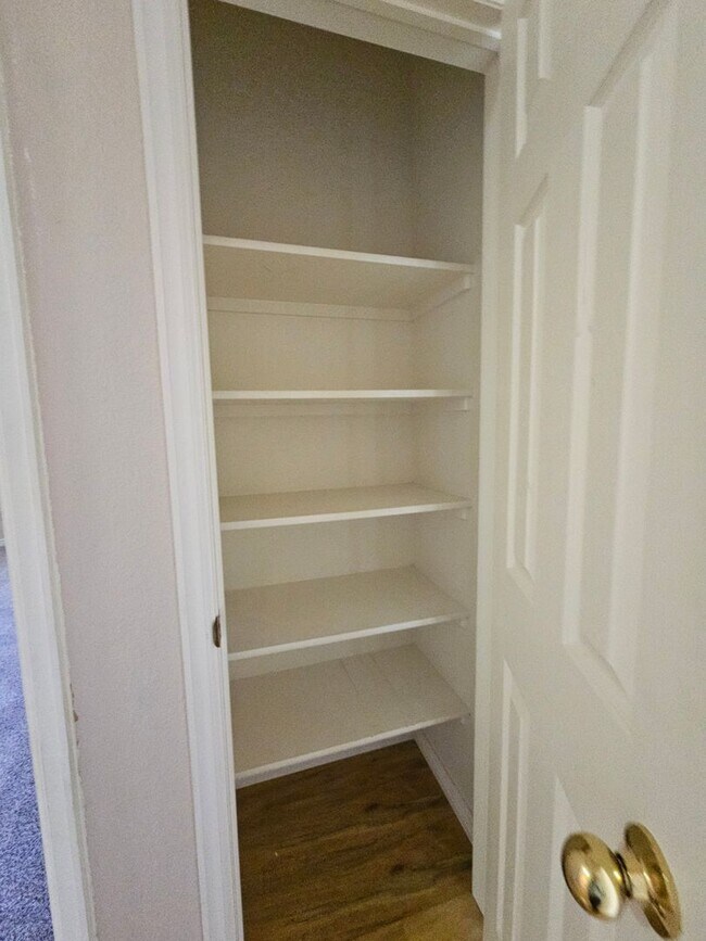 Building Photo - Spacious 2 Bedroom 2 Bath Condo - Close To Buckley AFB, DIA, DTC - Garage