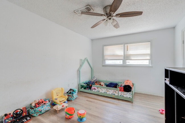 Building Photo - 4202 44th St