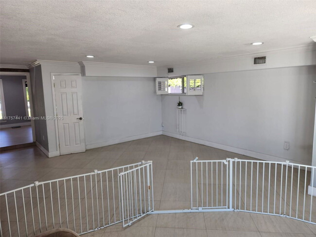 Building Photo - 4301 SW 85th Ave
