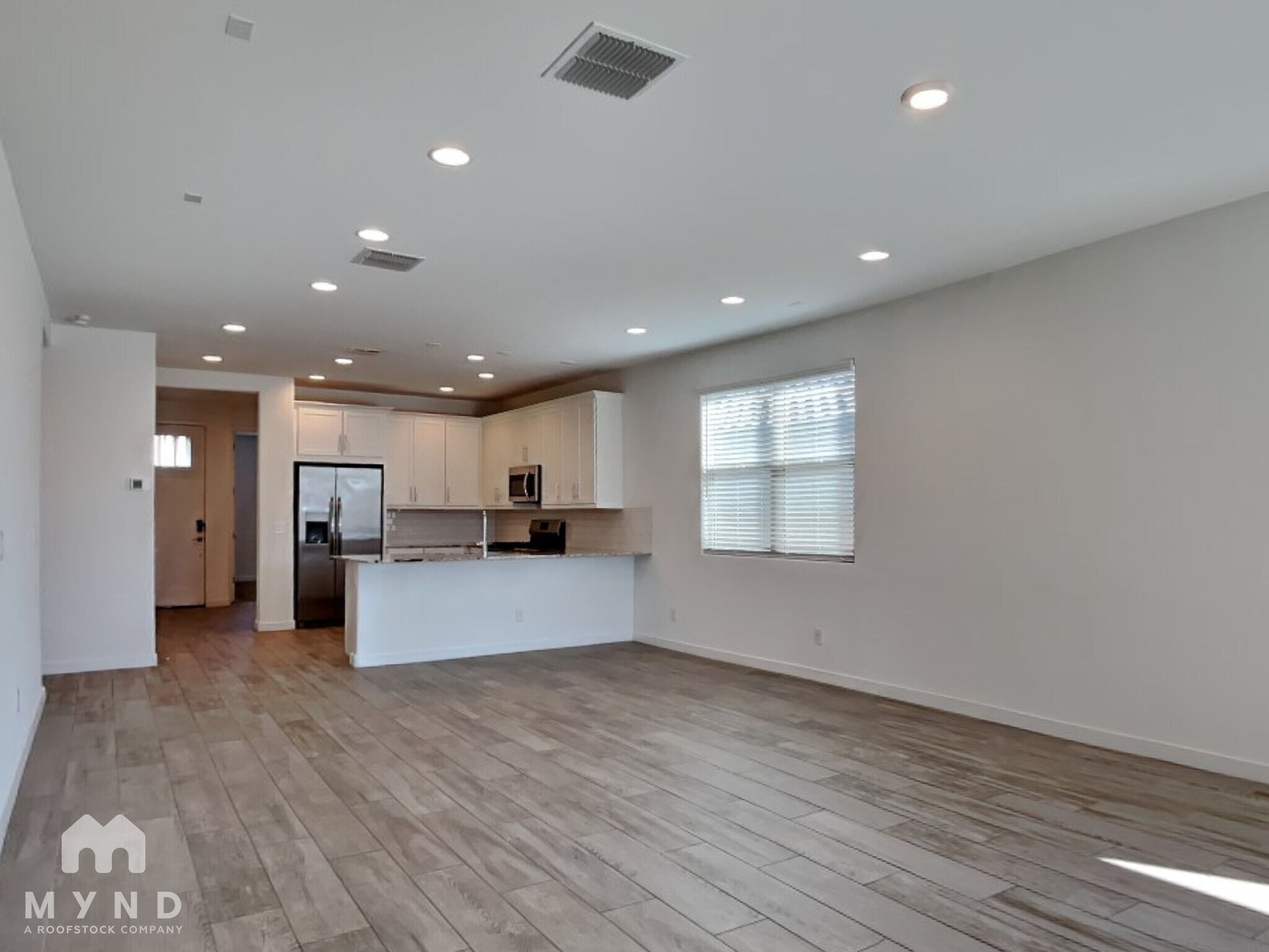 Building Photo - 19353 W Elm St