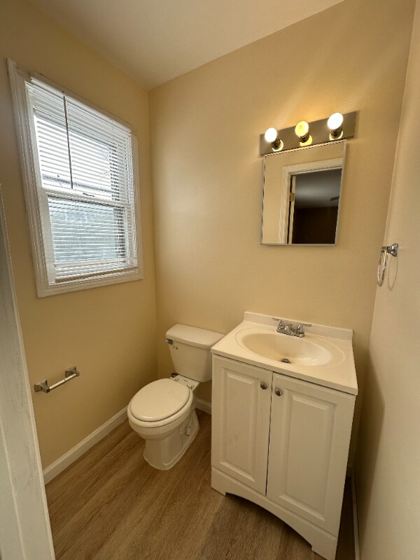 Building Photo - 1204 N 6th St