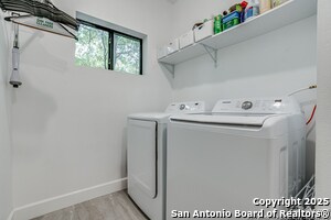 Building Photo - 211 Gibson