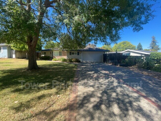 Building Photo - 3751 El Ricon Way