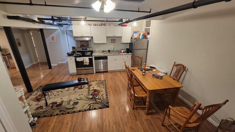 Primary Photo - 120 Sewall Ave