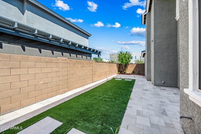 Building Photo - 25417 N 20th Ave