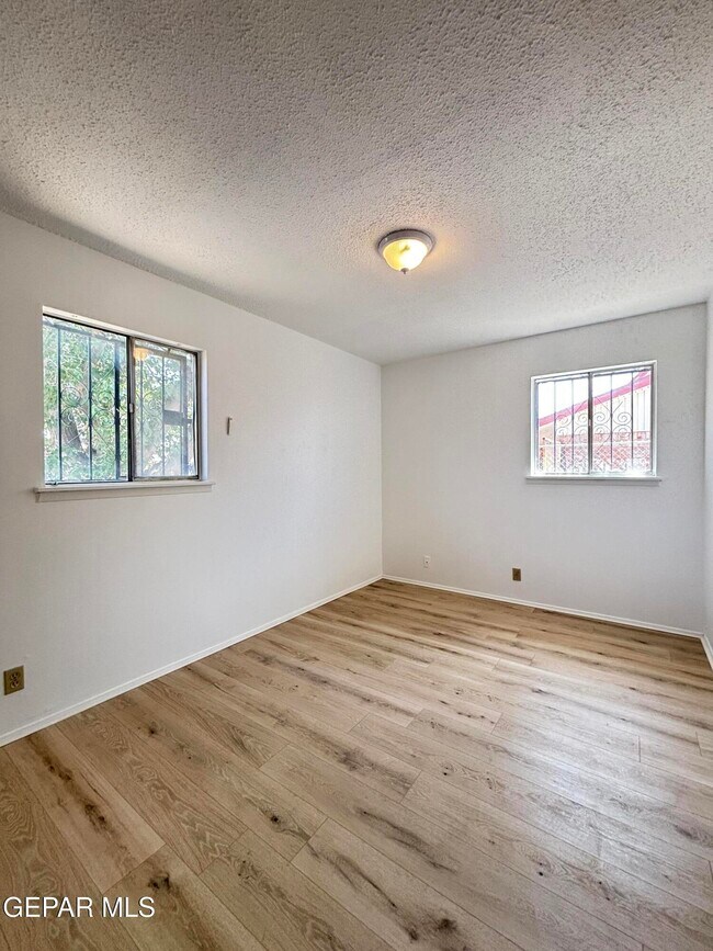 Building Photo - 5808 Dearborne Dr