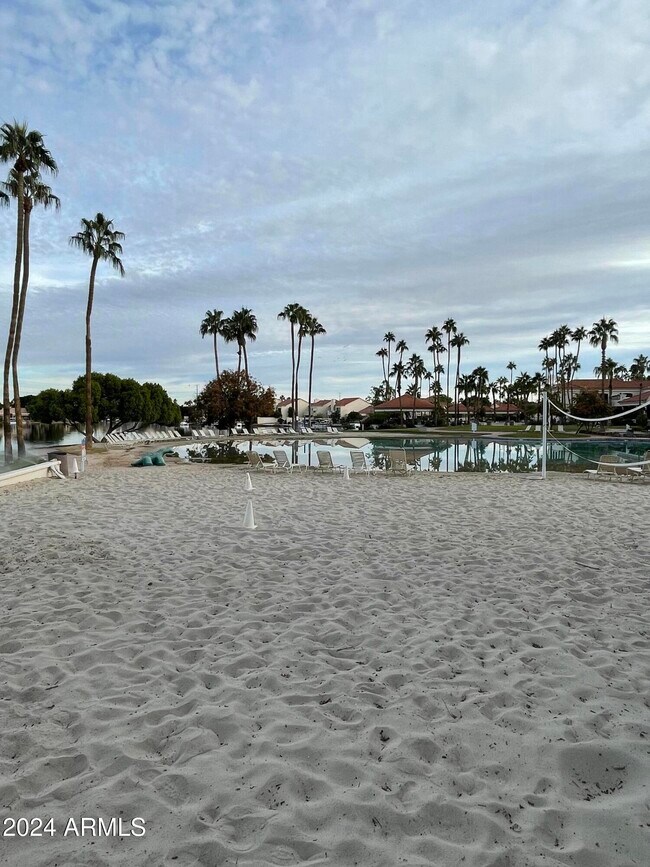 Building Photo - 2301 E Beachcomber Dr