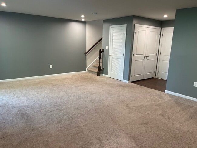 Building Photo - 314 Landing Dr