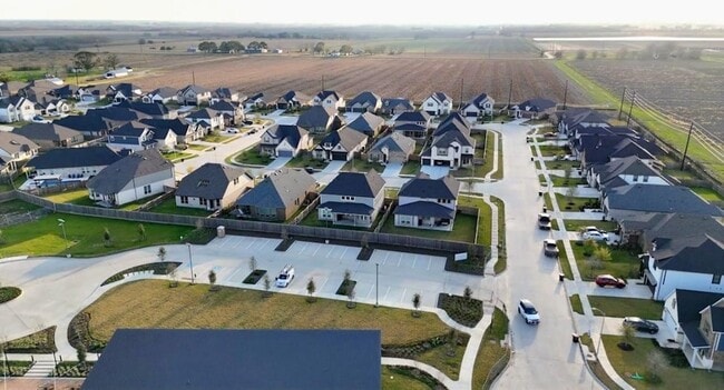 Building Photo - 5330 Buffalo Grass Ln