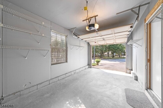Building Photo - 123 Harrow Dr