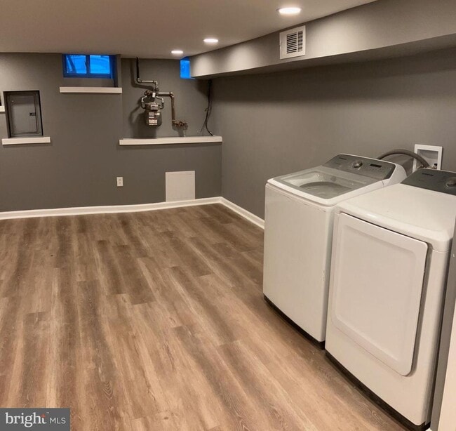 Building Photo - 2625 Manton St