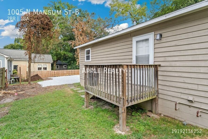 Building Photo - 1005 N Mangum St