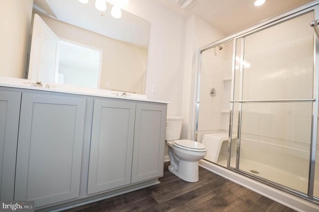 Building Photo - 417 Creekbed Cir