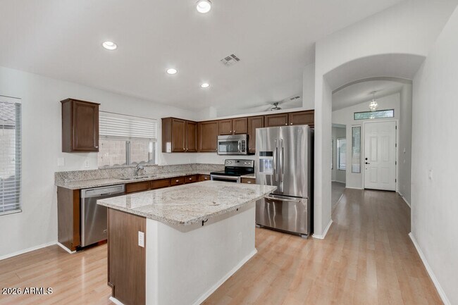 Building Photo - 10270 E Blanche Dr