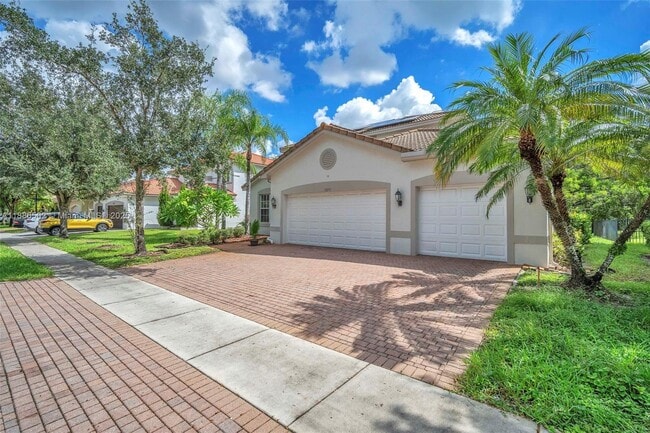 Building Photo - 5271 SW 173rd Ave