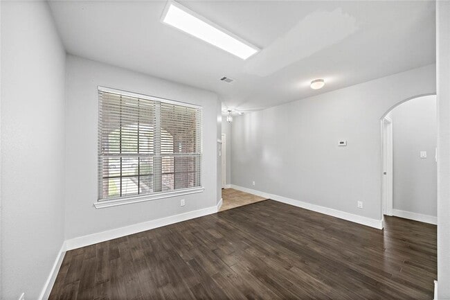 Building Photo - 3314 Halle Trace Ln