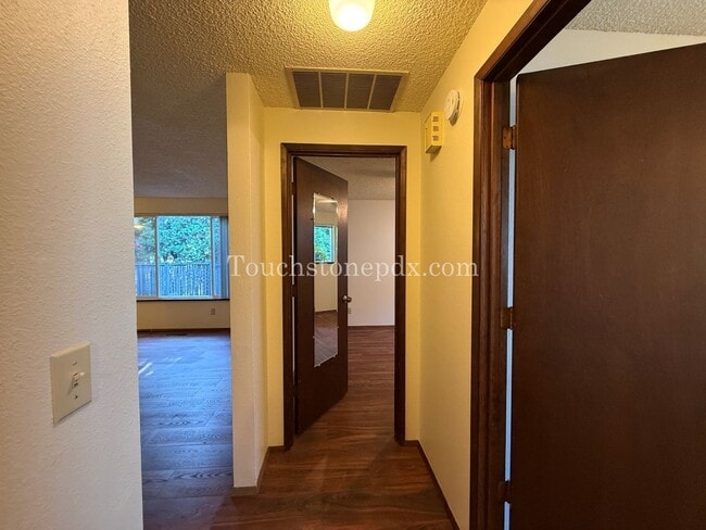 Building Photo - 1411 SE 130th Ave