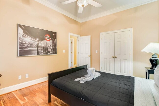 Building Photo - 2531 Old Salem Cir SE