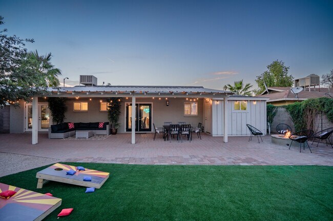 Building Photo - 3207 N 69th Pl