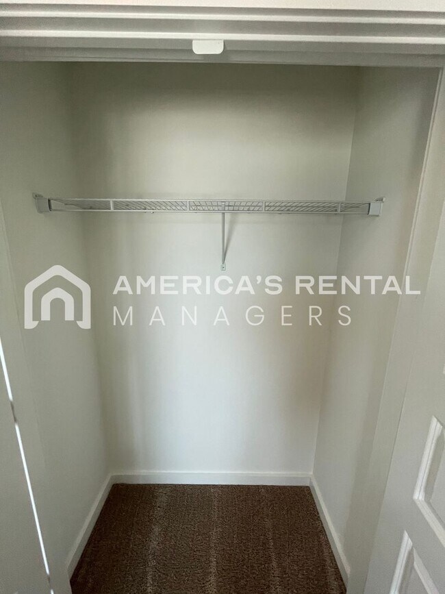 Building Photo - Home for Rent in Cullman, AL!! Available to view NOW!!! Sign a lease by 2/28 to receive HALF OFF ...