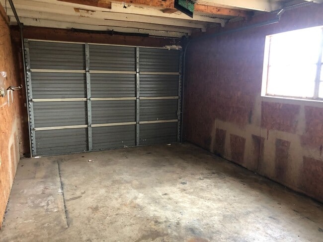 Building Photo - 3 bedroom 2 bath HOME in Farmington / FARM SCHOOL DIST