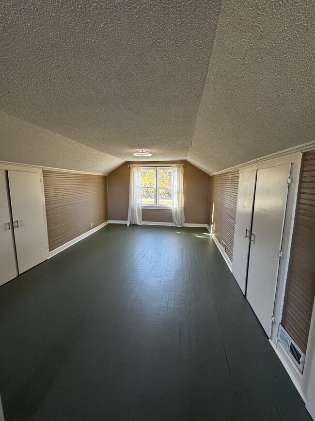 Building Photo - 2728 W Barr Rd