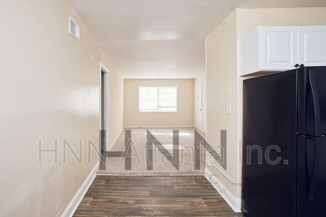 Building Photo - 2157 Lenox Rd, NE