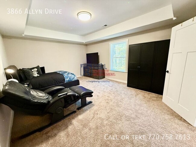 Building Photo - 3866 Allyn Dr NW