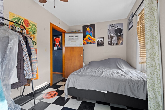 Building Photo - 15 3rd St