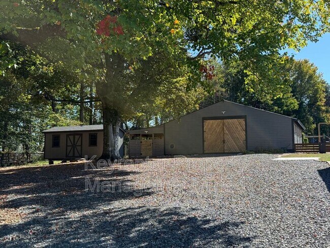 Building Photo - 7472 Middlestream Rd
