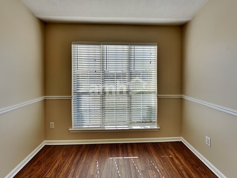Building Photo - 4170 Monarch Dr