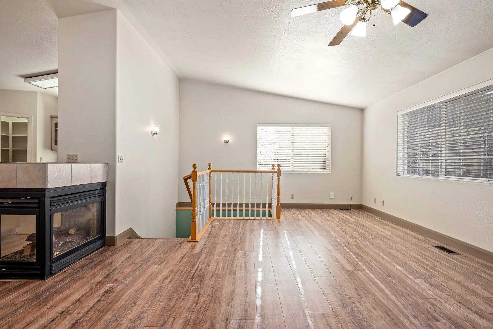 Building Photo - 1852 N Wedgewood Ln