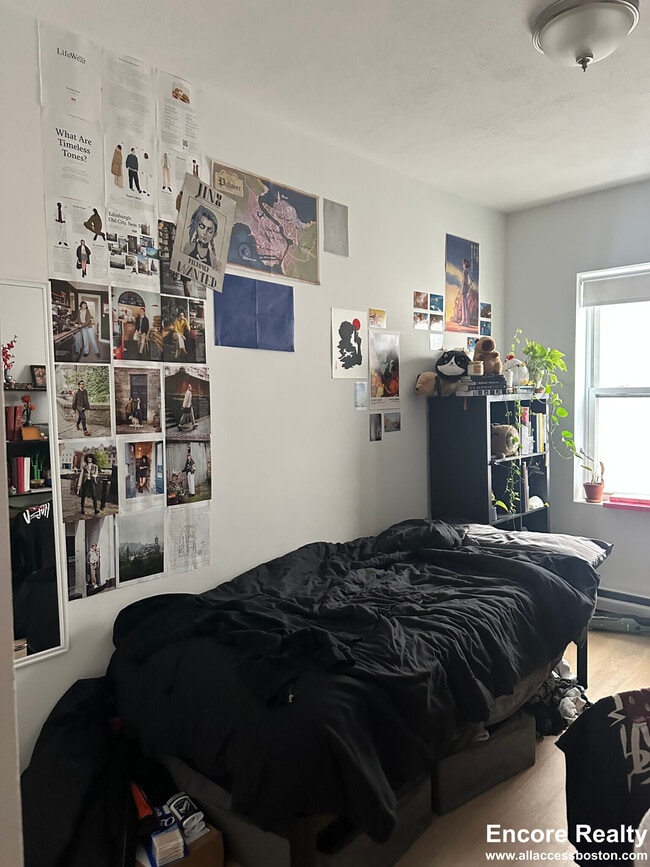 Building Photo - 111 Norway St