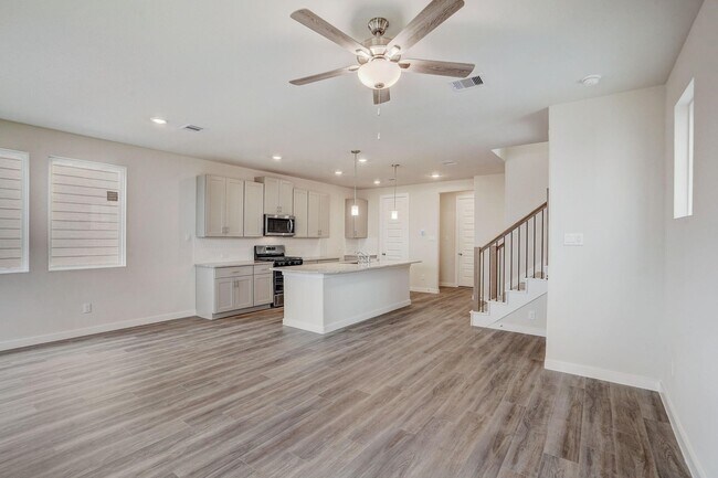 Building Photo - 1520 Red Acer Dr