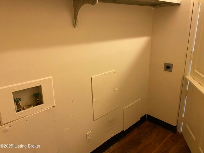 Building Photo - 5100 US-42