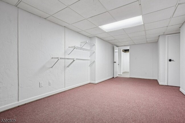 Building Photo - 13 Winding Brook Rd